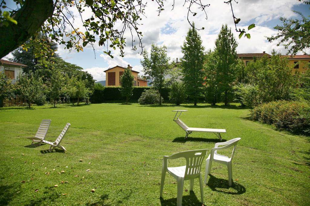 Villa Camilla - Wide - Exclusive Pool Lucca Room photo