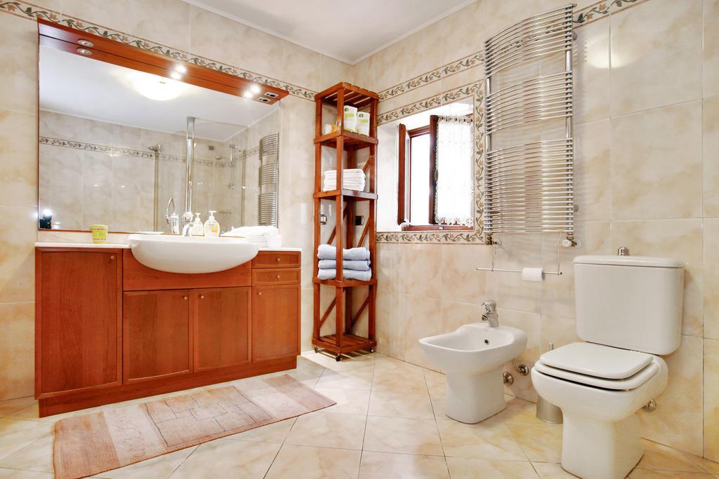 Villa Camilla - Wide - Exclusive Pool Lucca Room photo